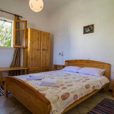 Eritha & Apartmán Gaios