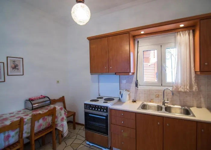 Eritha & Apartment Gaios