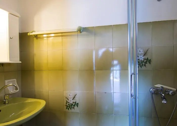 Apartment Eritha &