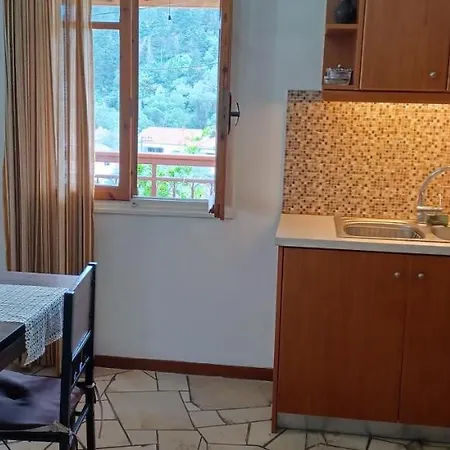 Apartment Eritha &